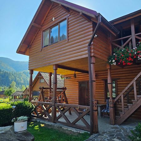 Guesthouse Kolo Druziv Татаров Экстерьер фото