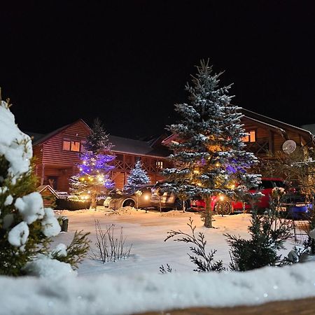 Guesthouse Kolo Druziv Татаров Экстерьер фото