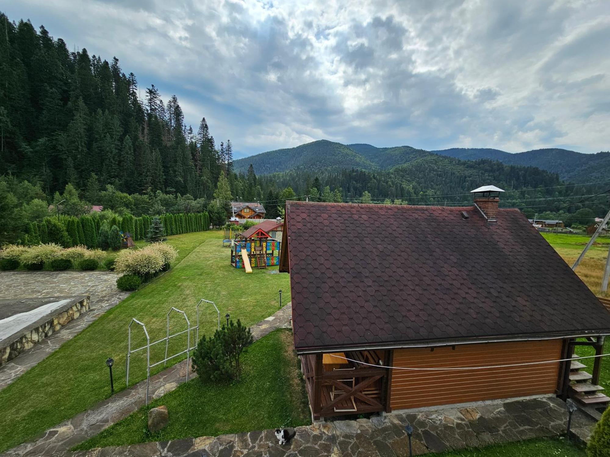 Guesthouse Kolo Druziv Татаров Экстерьер фото