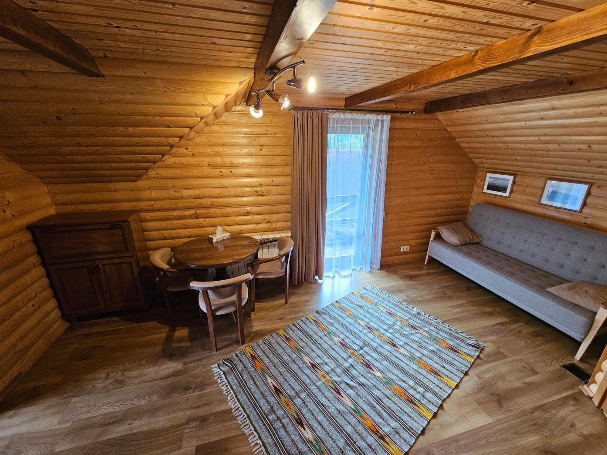 Guesthouse Kolo Druziv Татаров Экстерьер фото