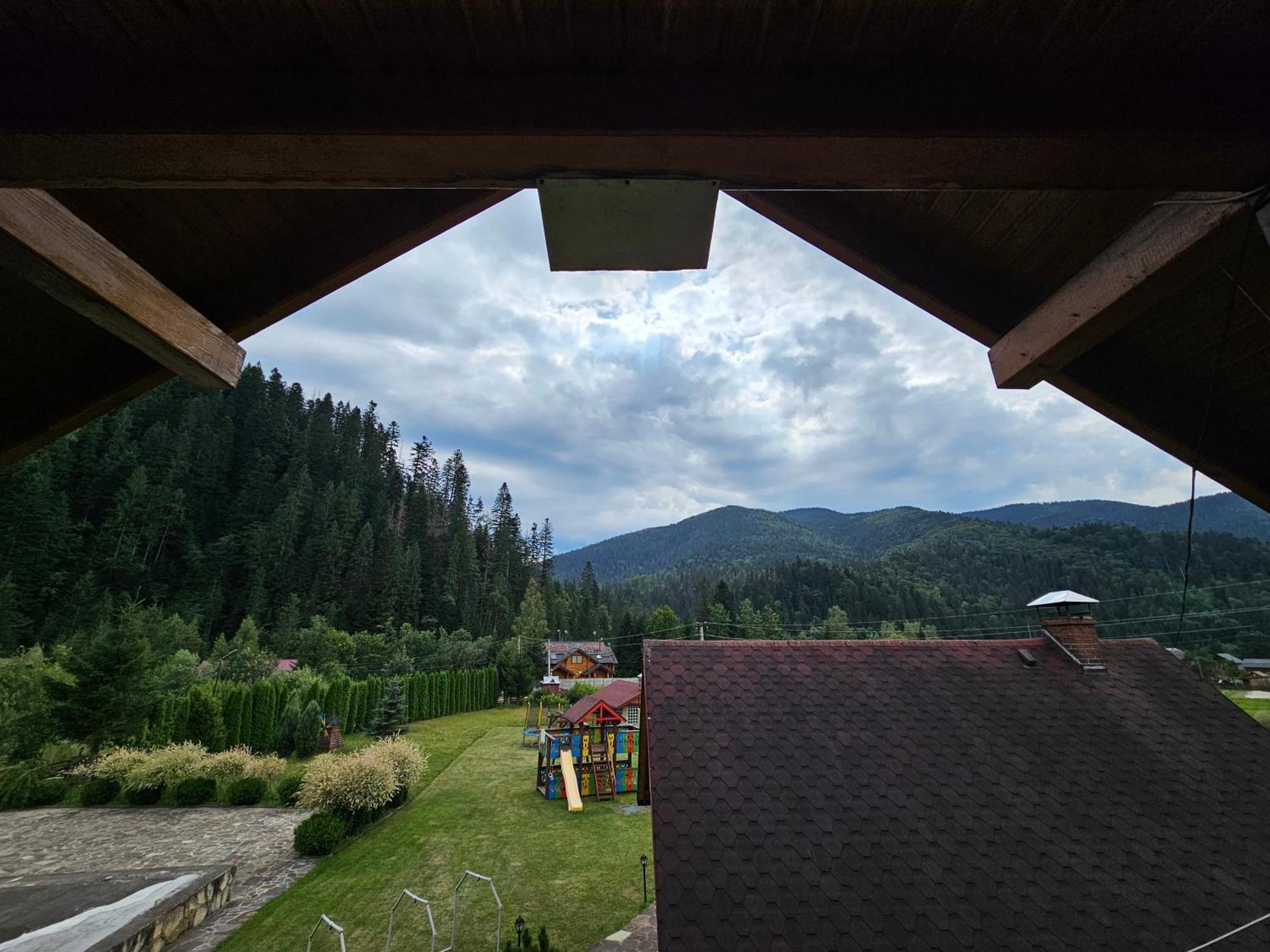 Guesthouse Kolo Druziv Татаров Экстерьер фото