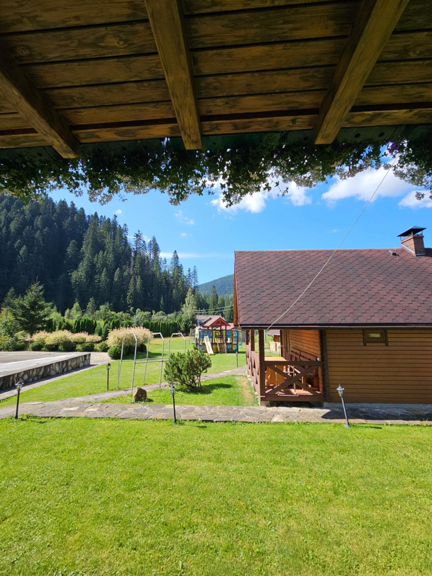 Guesthouse Kolo Druziv Татаров Экстерьер фото