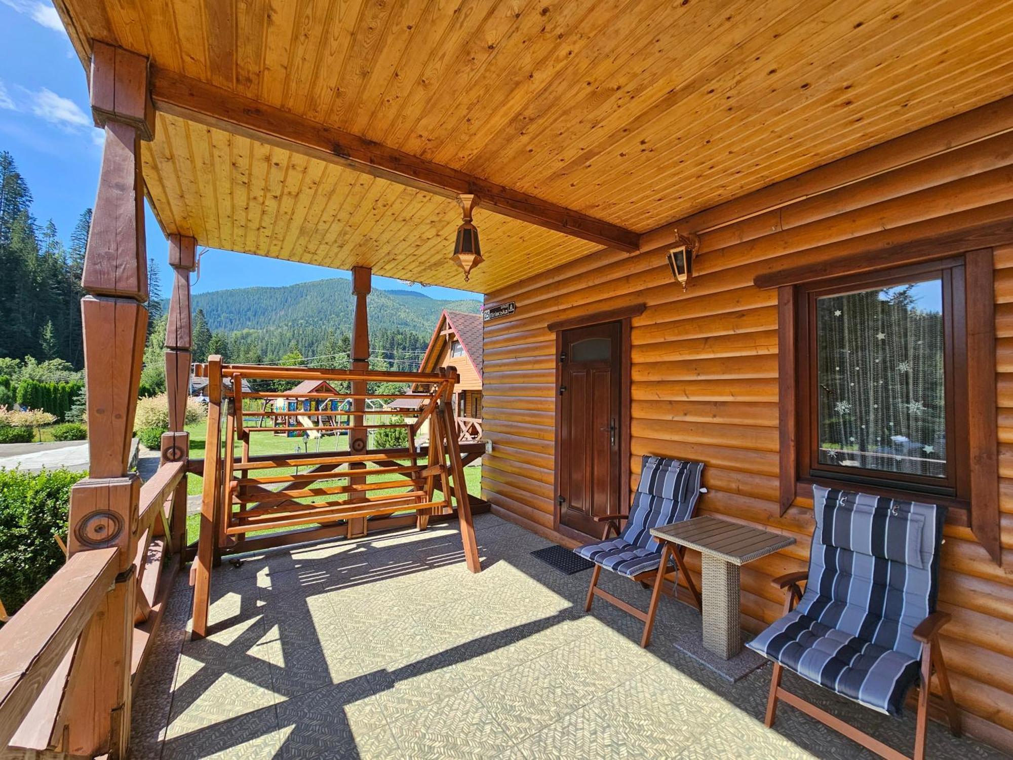 Guesthouse Kolo Druziv Татаров Экстерьер фото