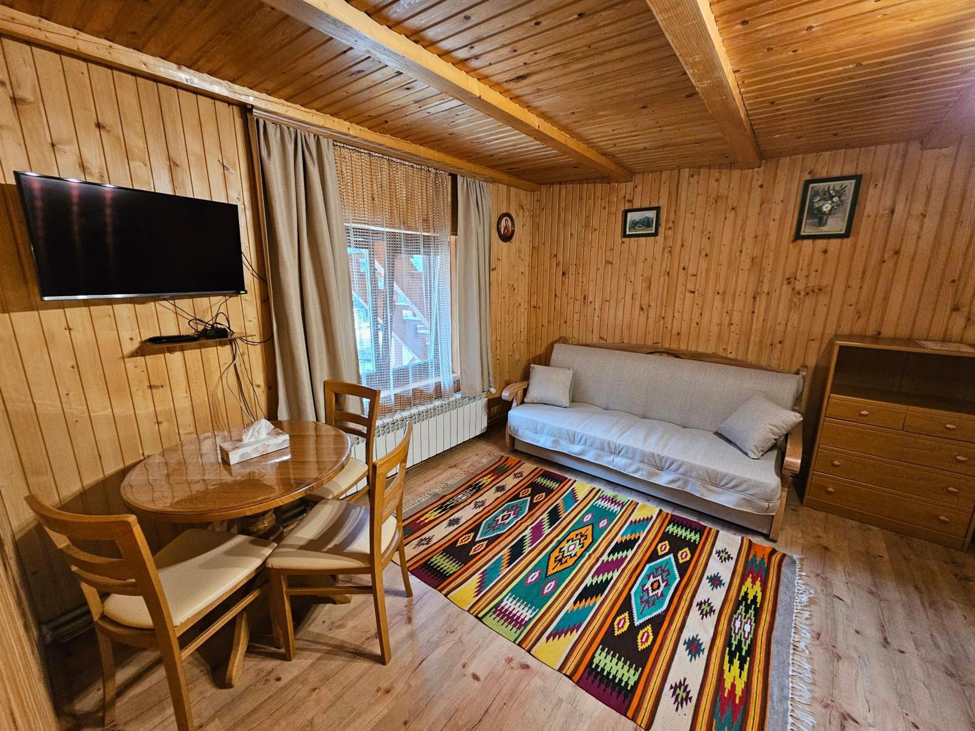 Guesthouse Kolo Druziv Татаров Экстерьер фото