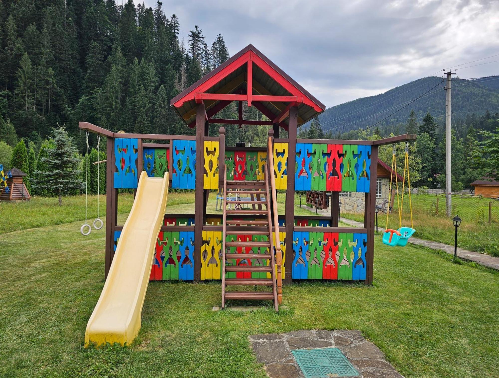 Guesthouse Kolo Druziv Татаров Экстерьер фото