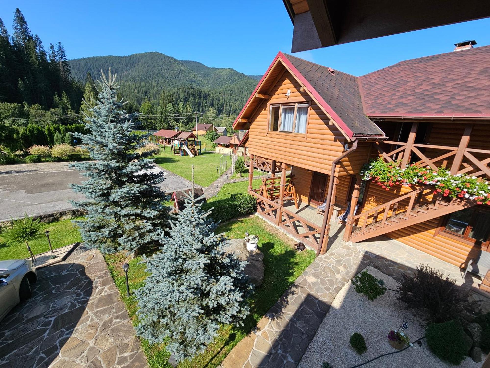 Guesthouse Kolo Druziv Татаров Экстерьер фото