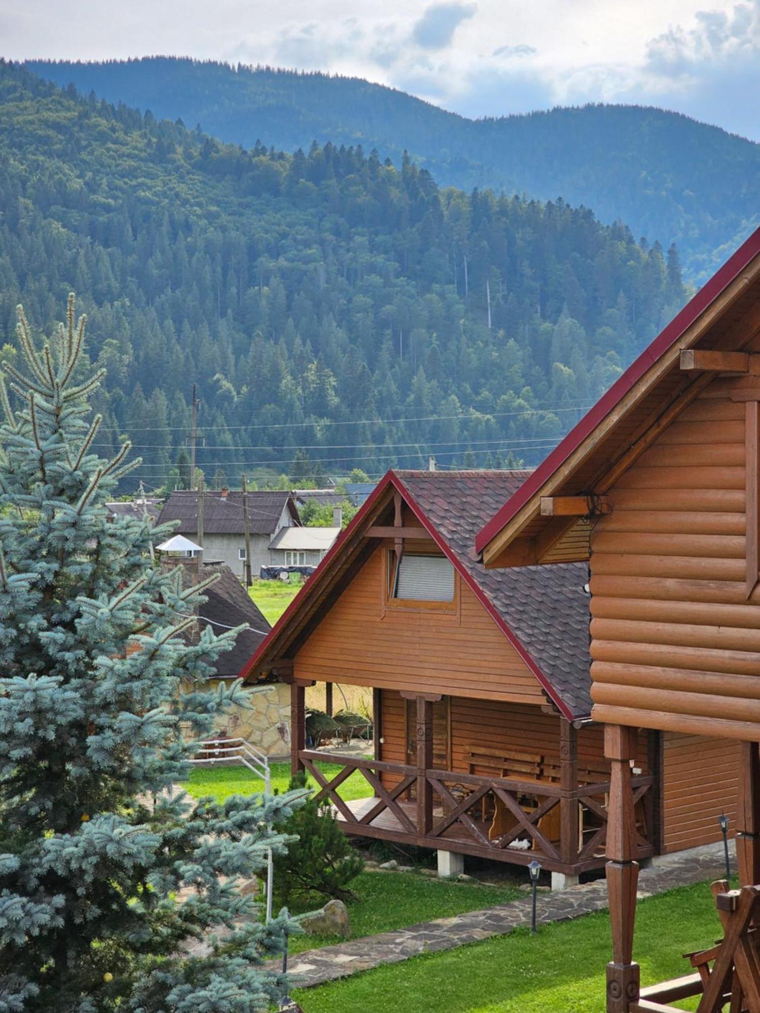 Guesthouse Kolo Druziv Татаров Экстерьер фото