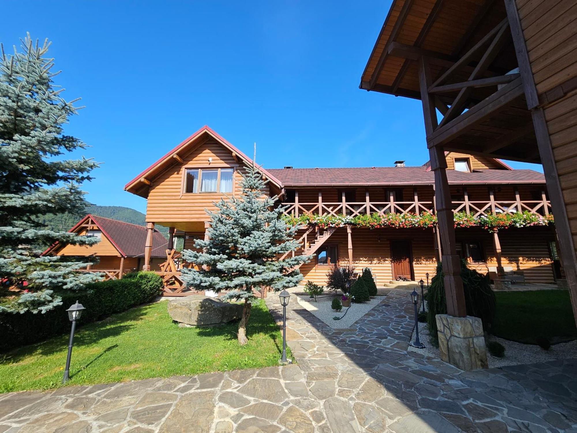 Guesthouse Kolo Druziv Татаров Экстерьер фото