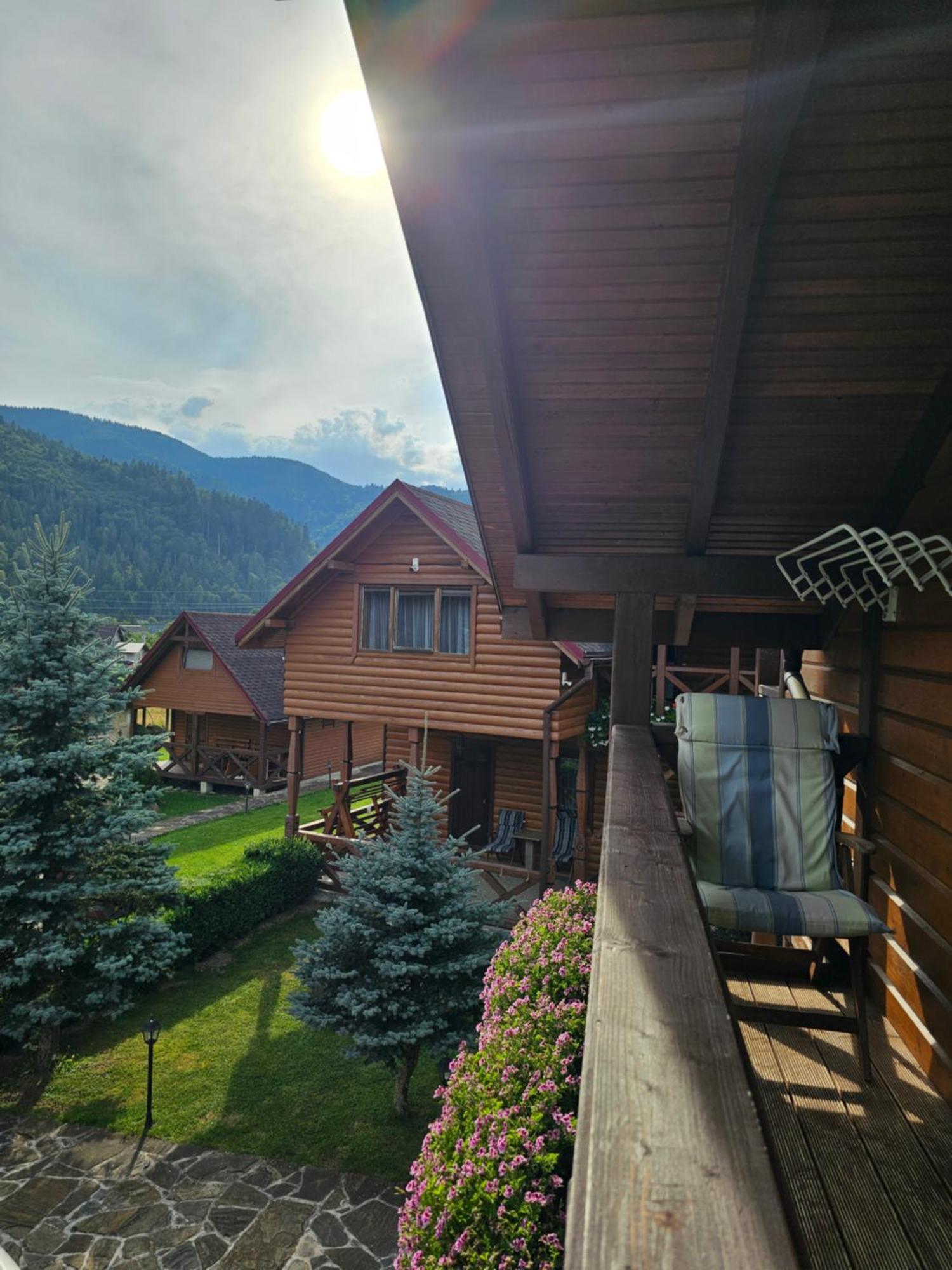 Guesthouse Kolo Druziv Татаров Экстерьер фото