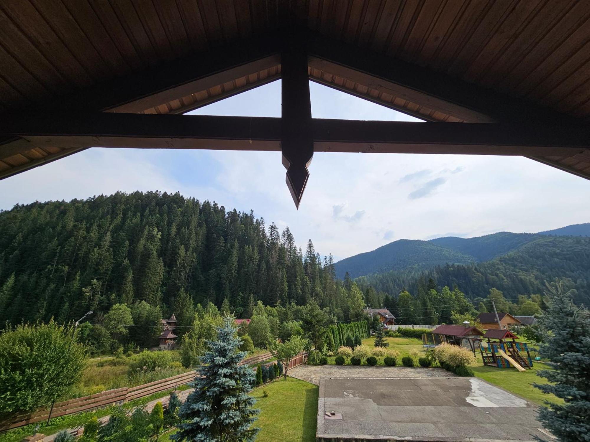 Guesthouse Kolo Druziv Татаров Экстерьер фото