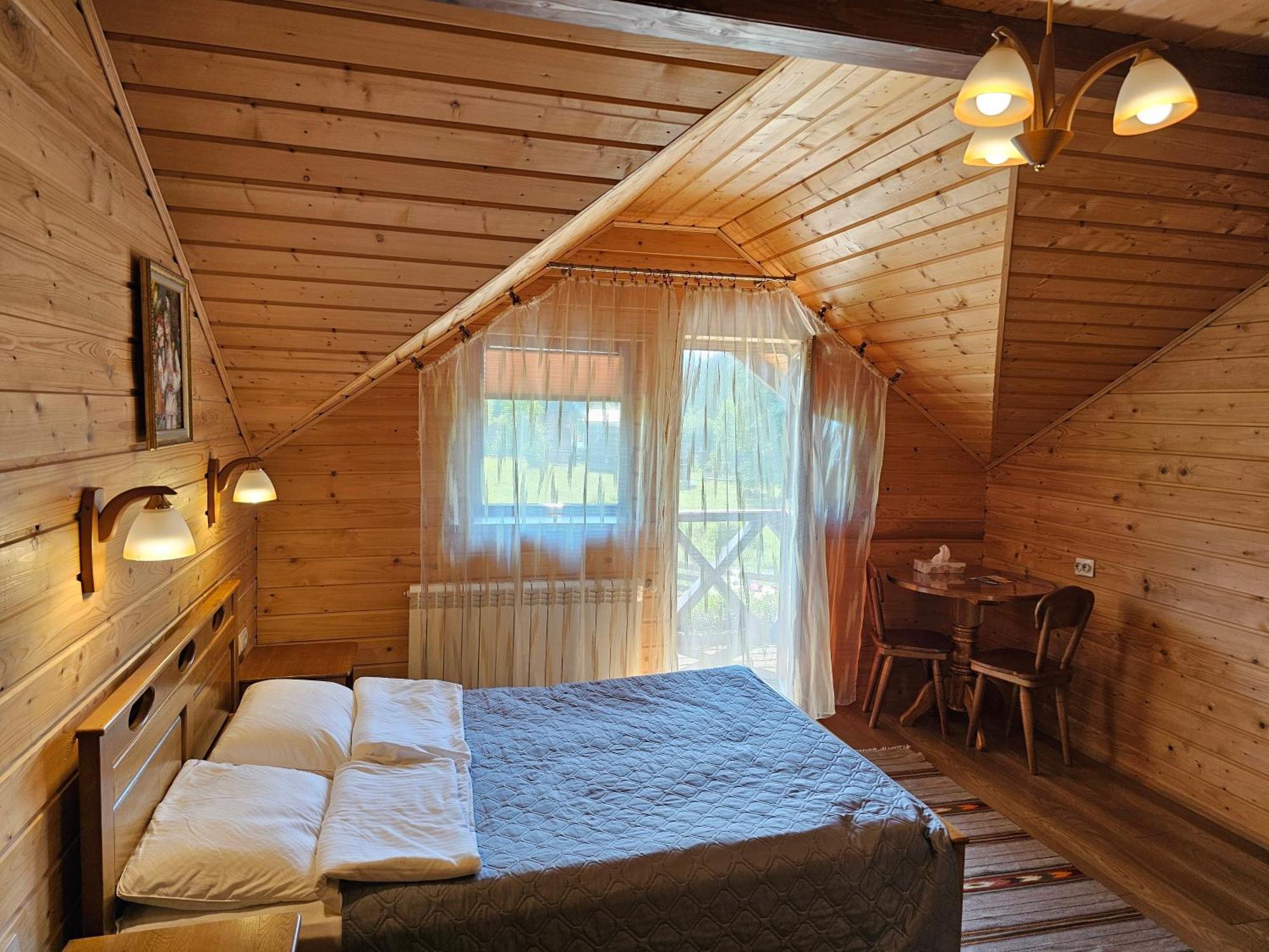Guesthouse Kolo Druziv Татаров Экстерьер фото