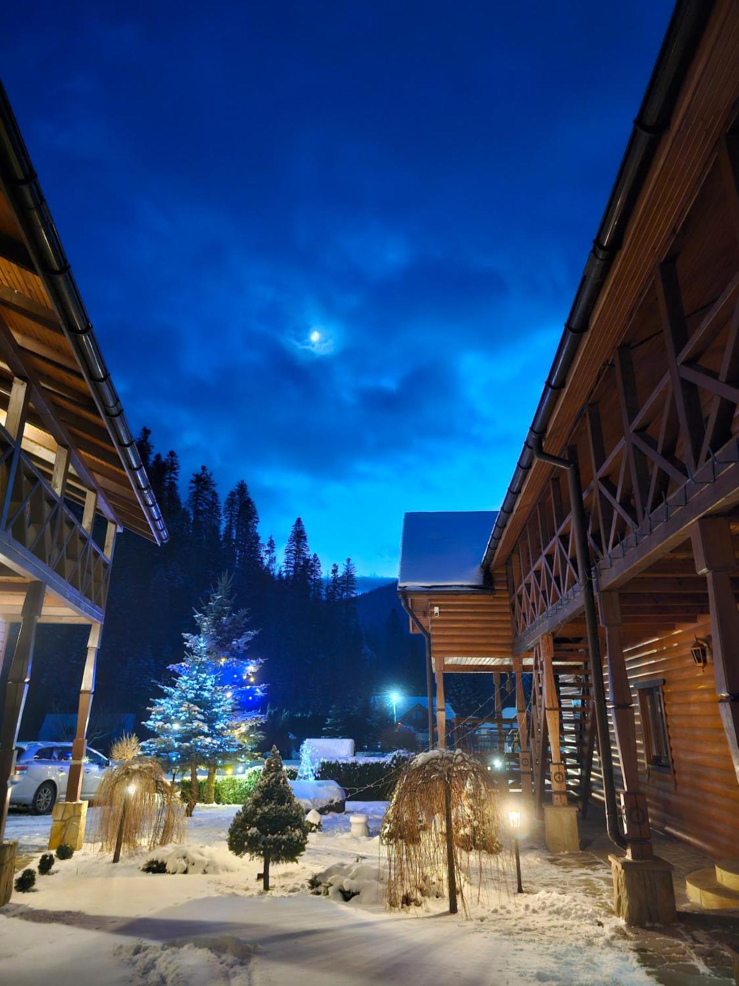Guesthouse Kolo Druziv Татаров Экстерьер фото